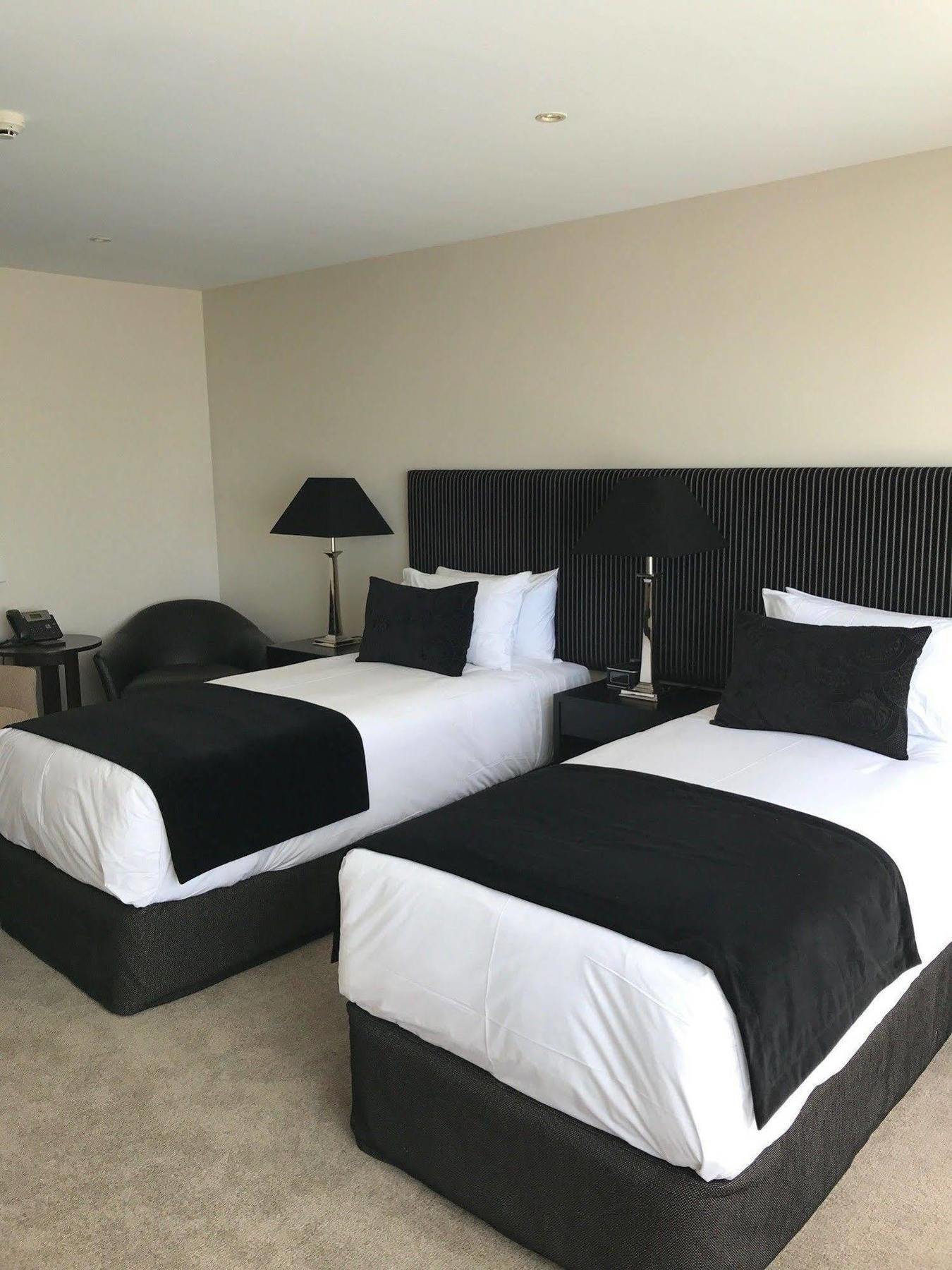 Hackthorne Gardens Luxury Accommodation Christchurch Extérieur photo